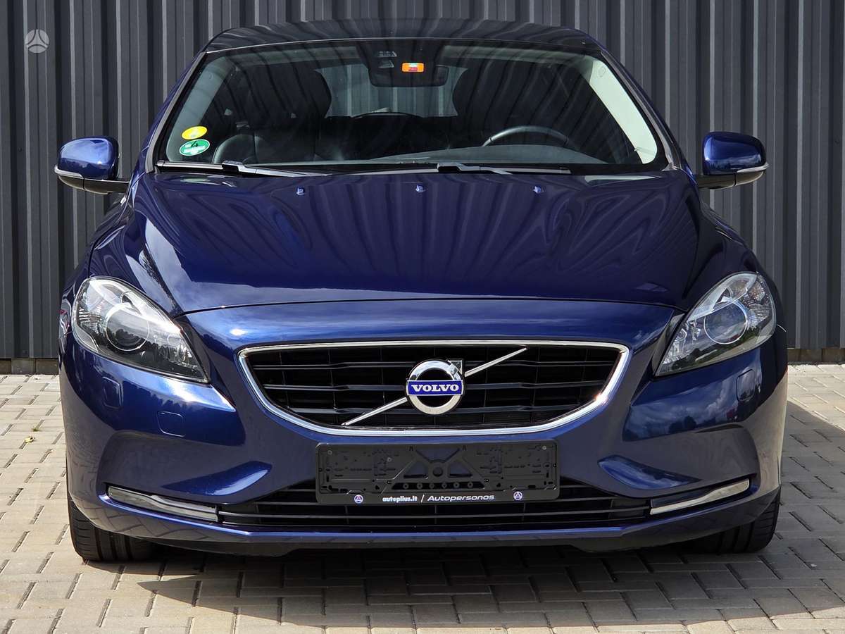 Volvo V40, 2.0 l., hatchback