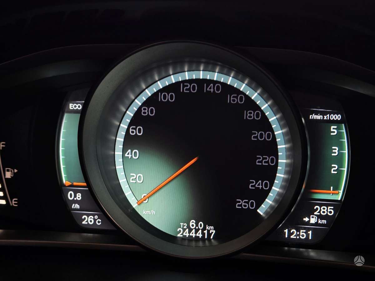 Volvo V40, 2.0 l., hatchback