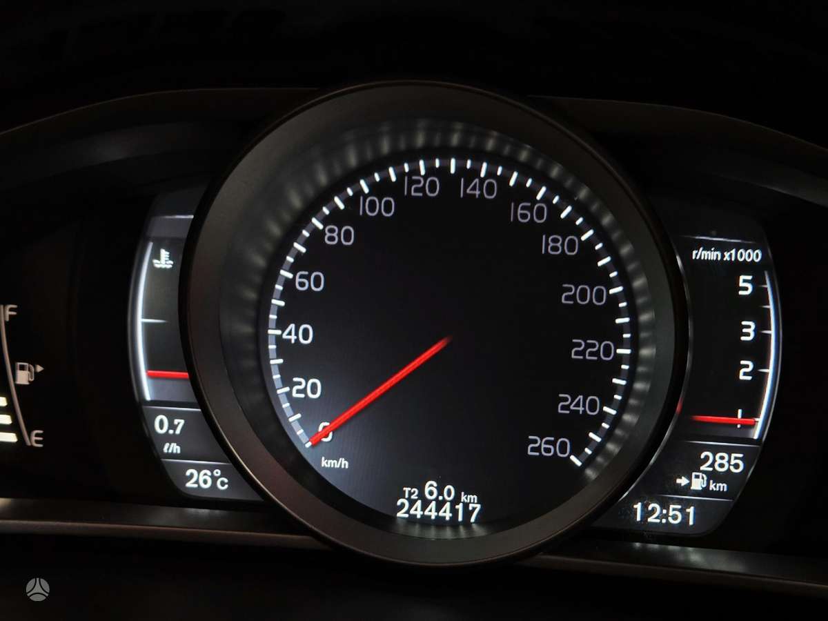 Volvo V40, 2.0 l., hatchback