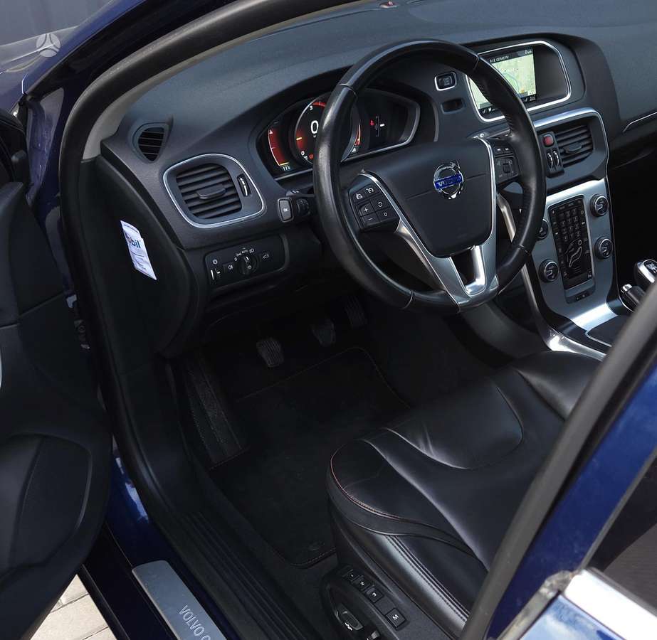 Volvo V40, 2.0 l., hatchback