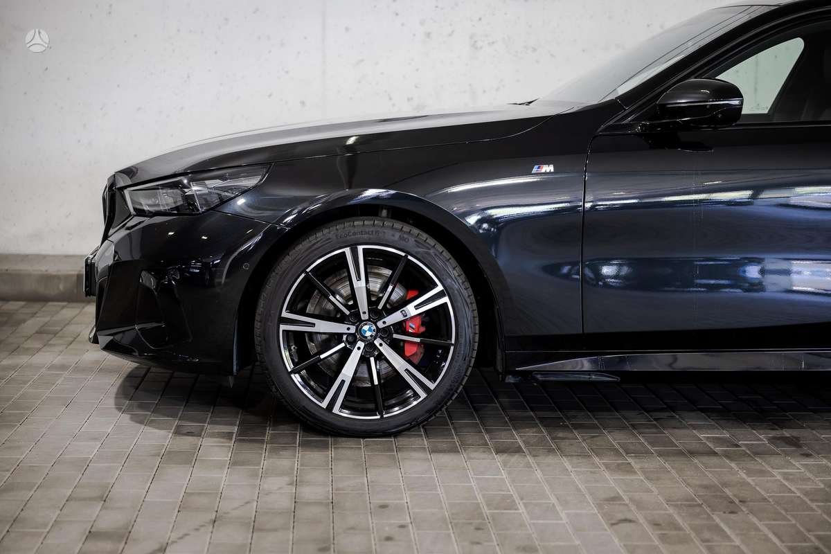 BMW 520, 2.0 l., Седан