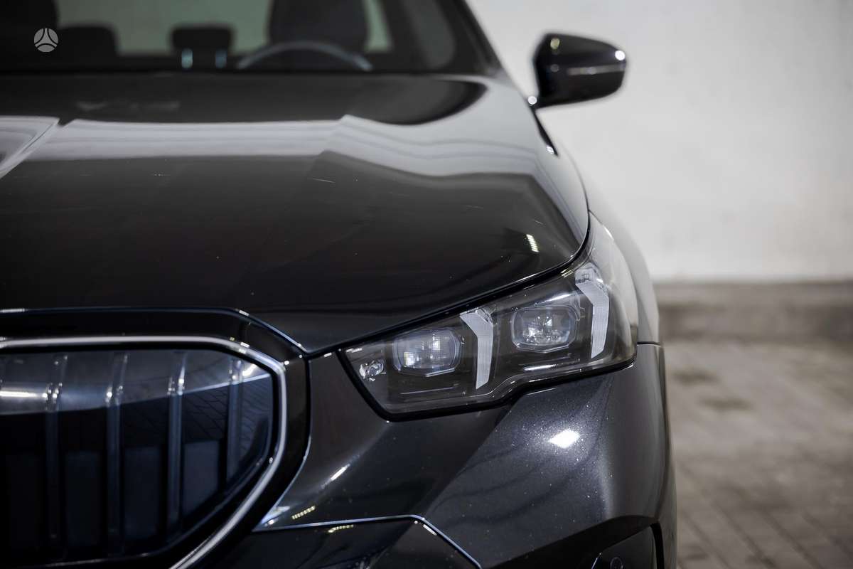 BMW 520, 2.0 l., Седан