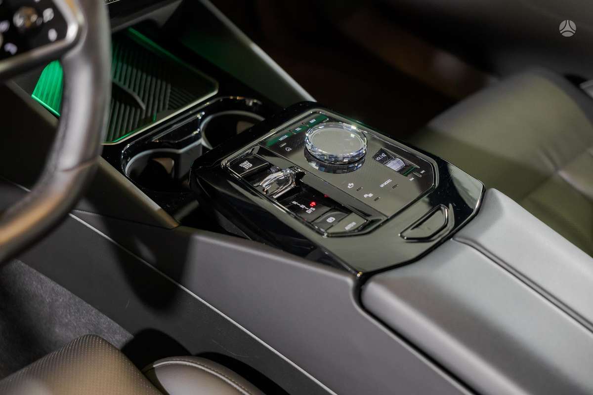 BMW 520, 2.0 l., Седан
