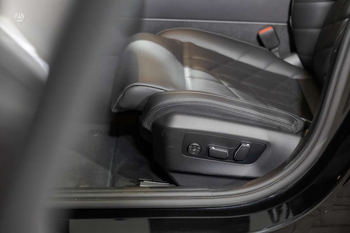 BMW 520, 2.0 l., Седан