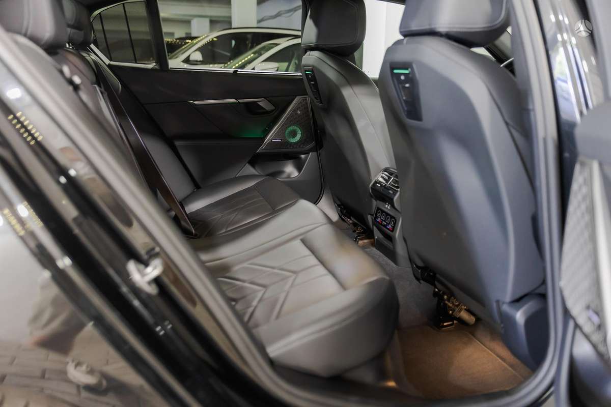 BMW 520, 2.0 l., Седан