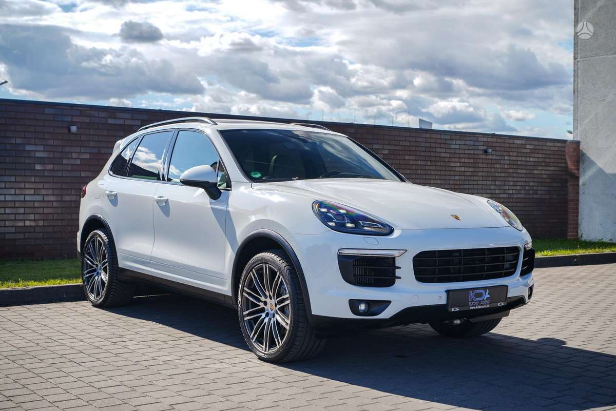 Porsche Cayenne - 1
