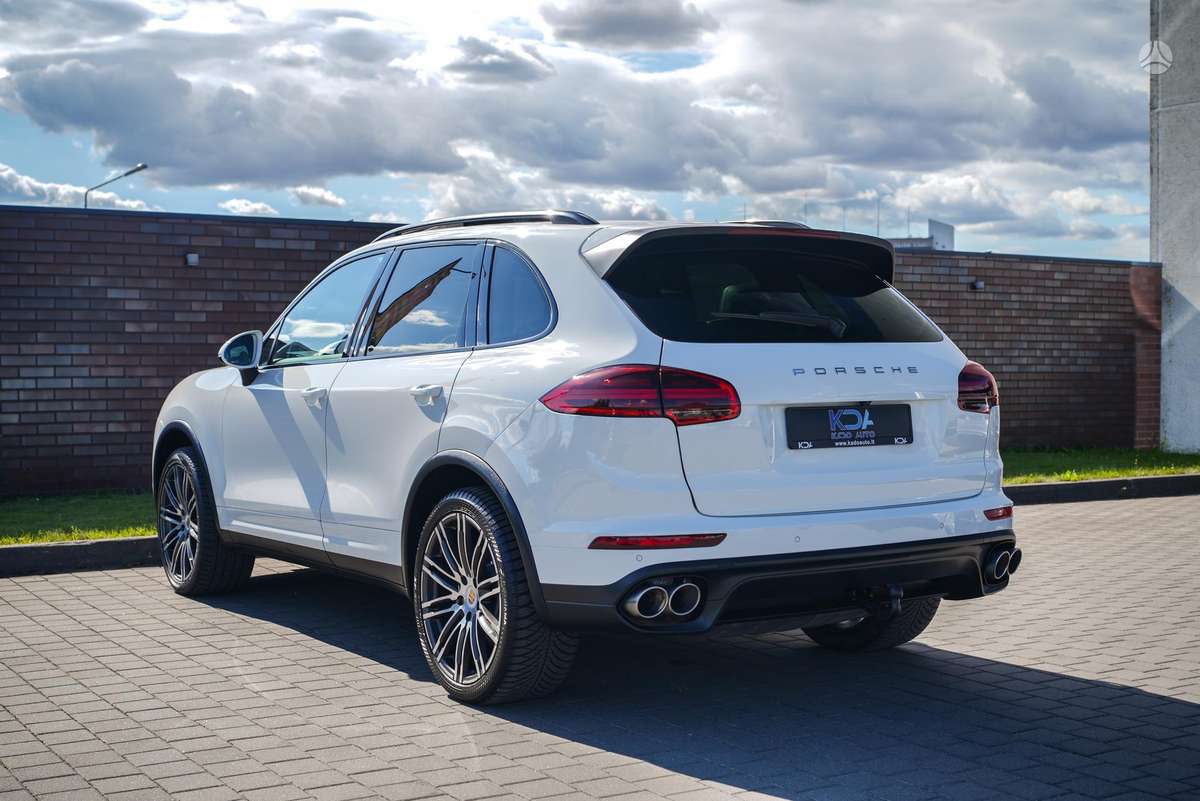 Porsche Cayenne - 6