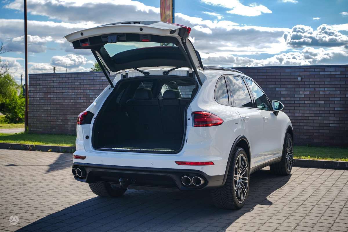 Porsche Cayenne - 9