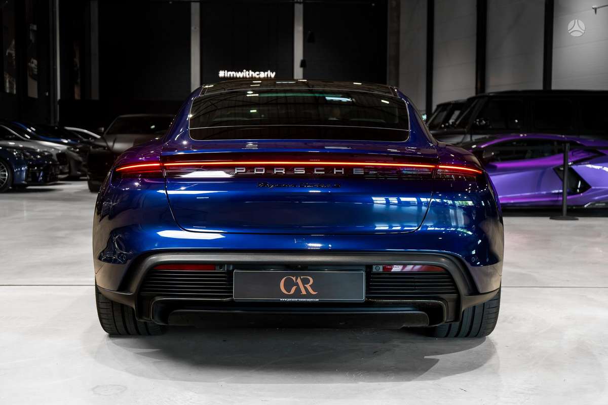 Porsche Taycan - 5