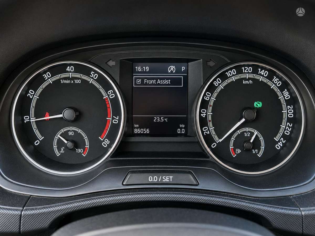 Škoda Fabia - 9