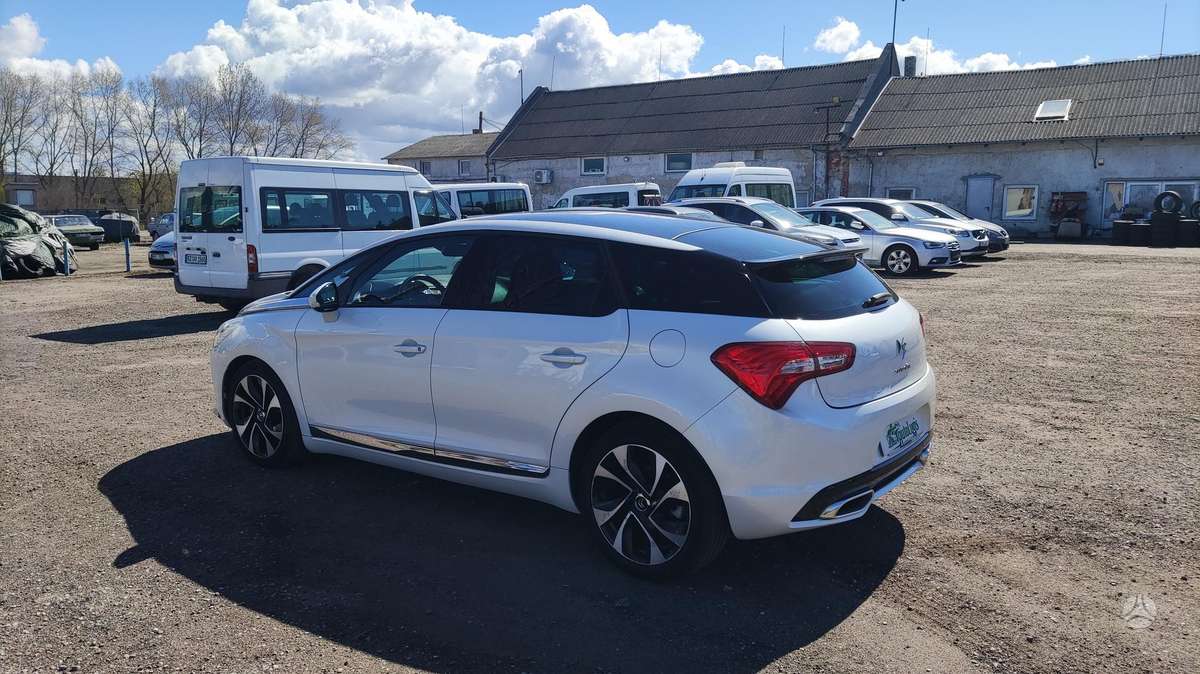 Citroen DS5, 2.0 l., Хэтчбек