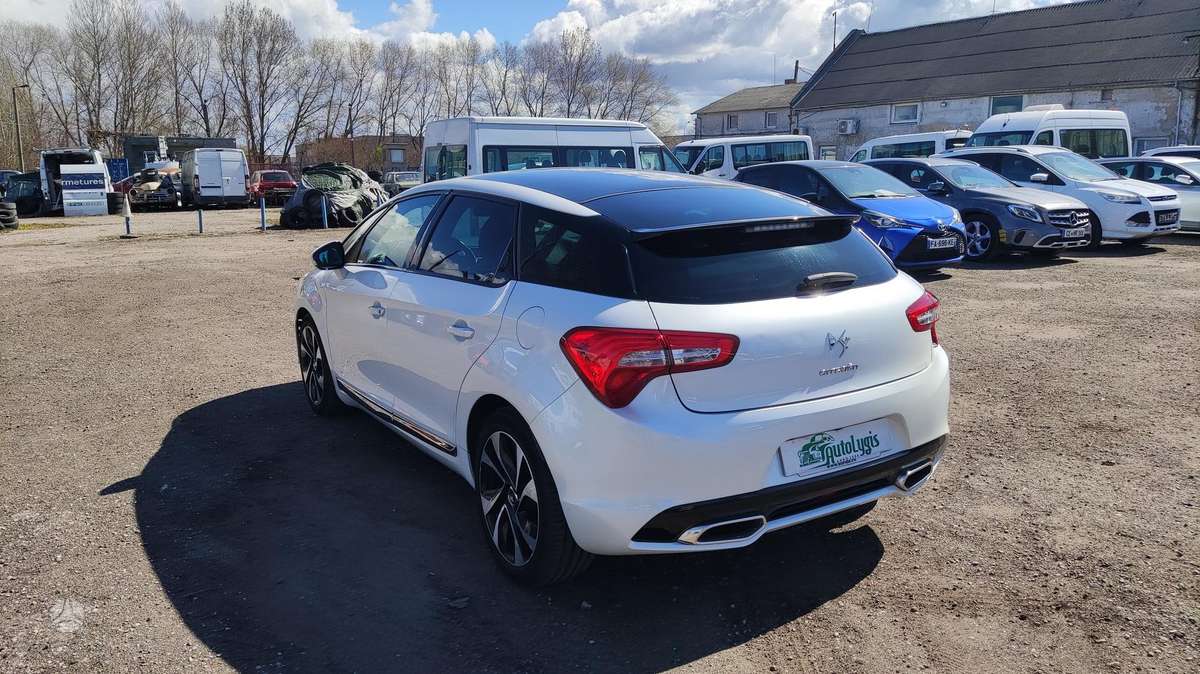 Citroen DS5, 2.0 l., hatchback