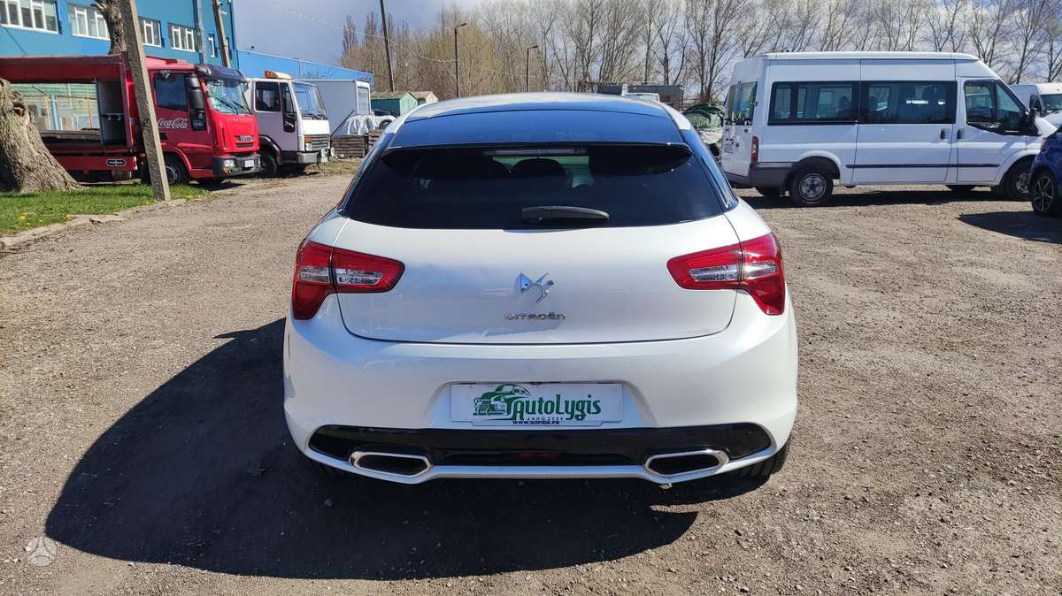 Citroen DS5, 2.0 l., hatchback