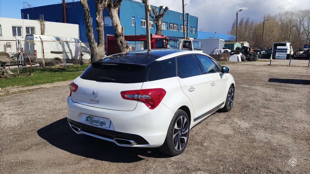Citroen DS5, 2.0 l., Хэтчбек