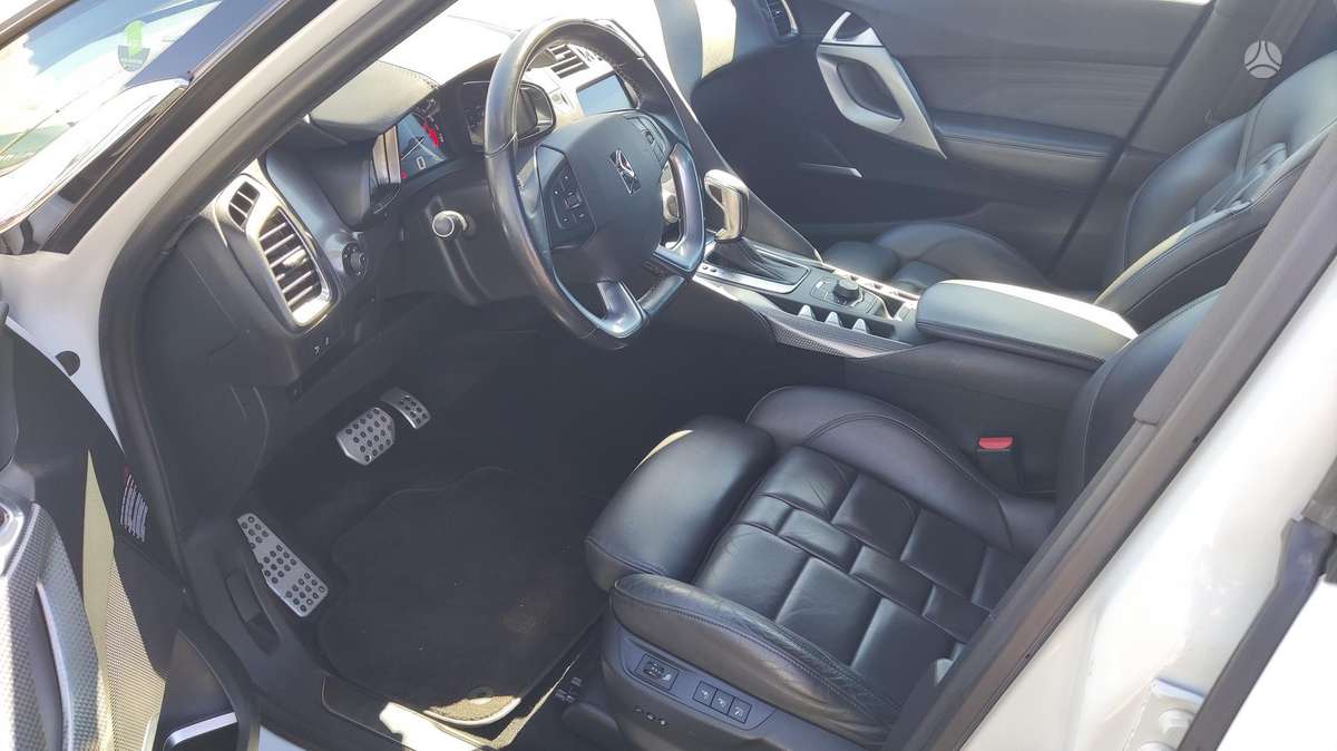 Citroen DS5, 2.0 l., hatchback