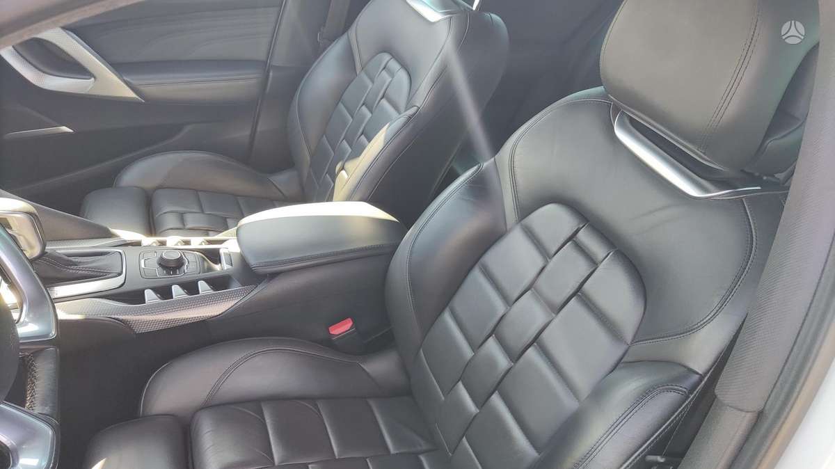 Citroen DS5, 2.0 l., hatchback