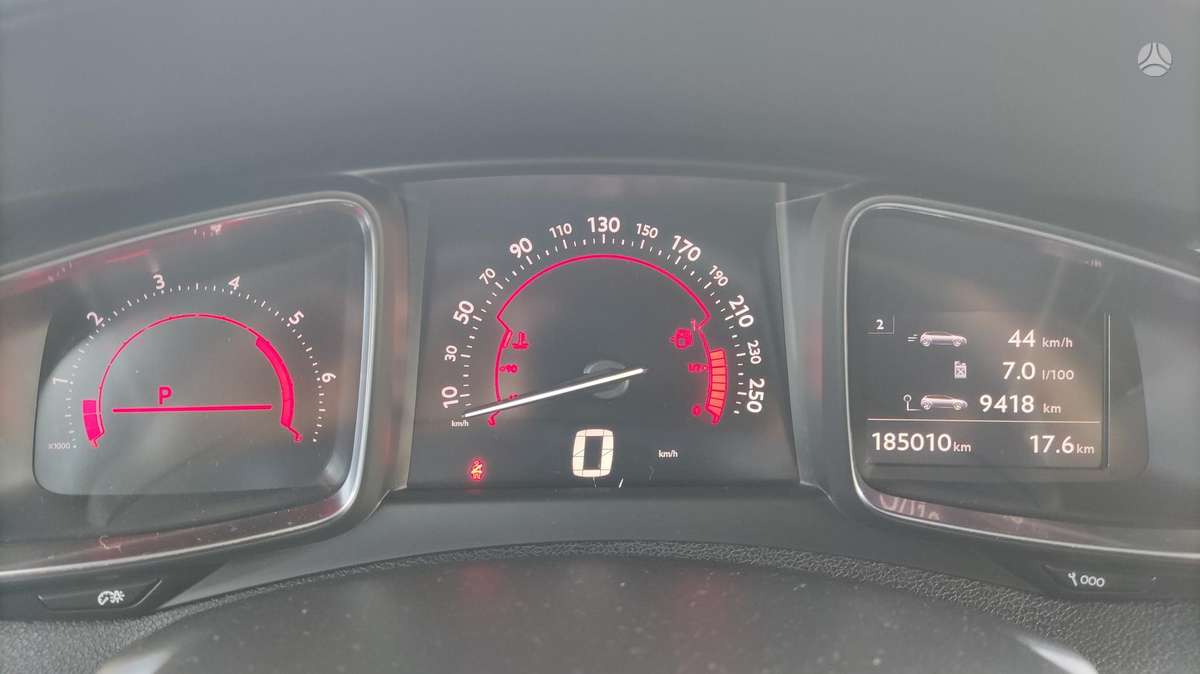Citroen DS5, 2.0 l., hatchback