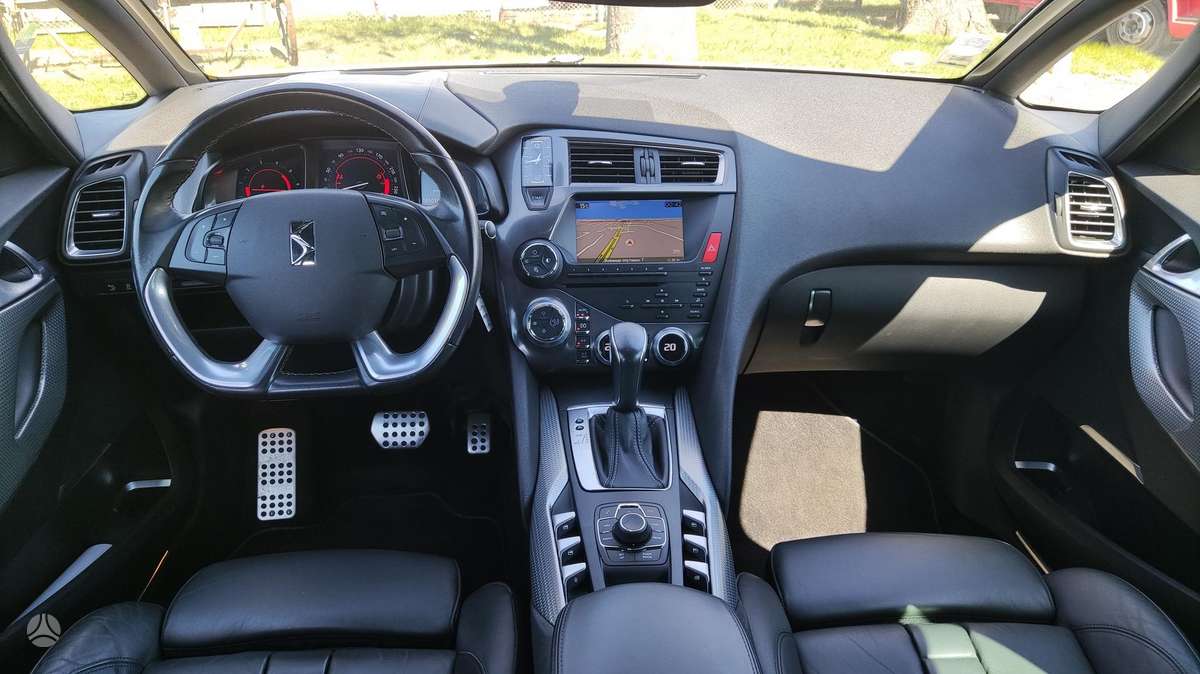 Citroen DS5, 2.0 l., hatchback