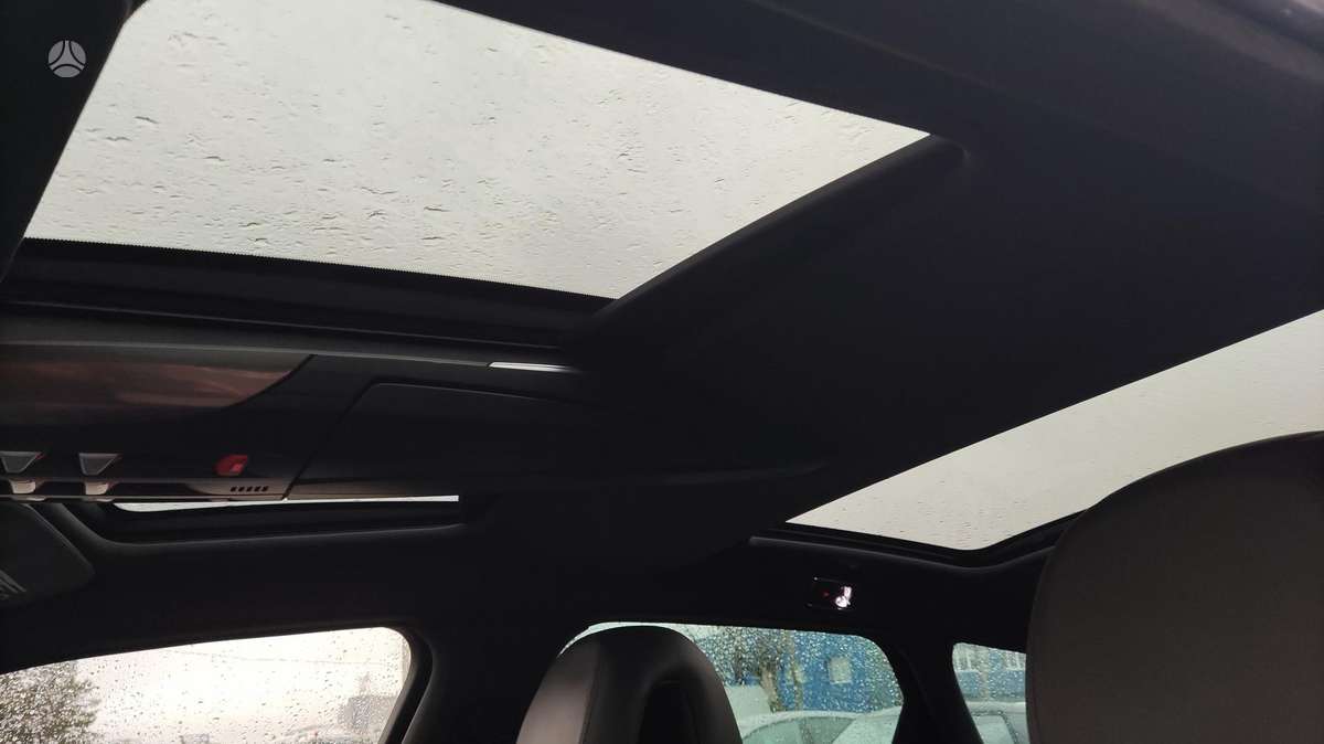 Citroen DS5, 2.0 l., hatchback