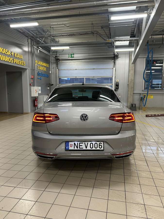 Volkswagen Passat - 6