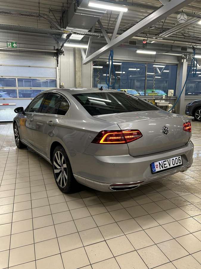 Volkswagen Passat - 7