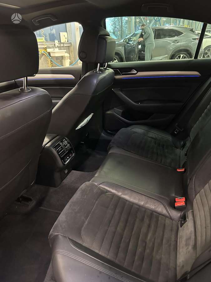 Volkswagen Passat - 9