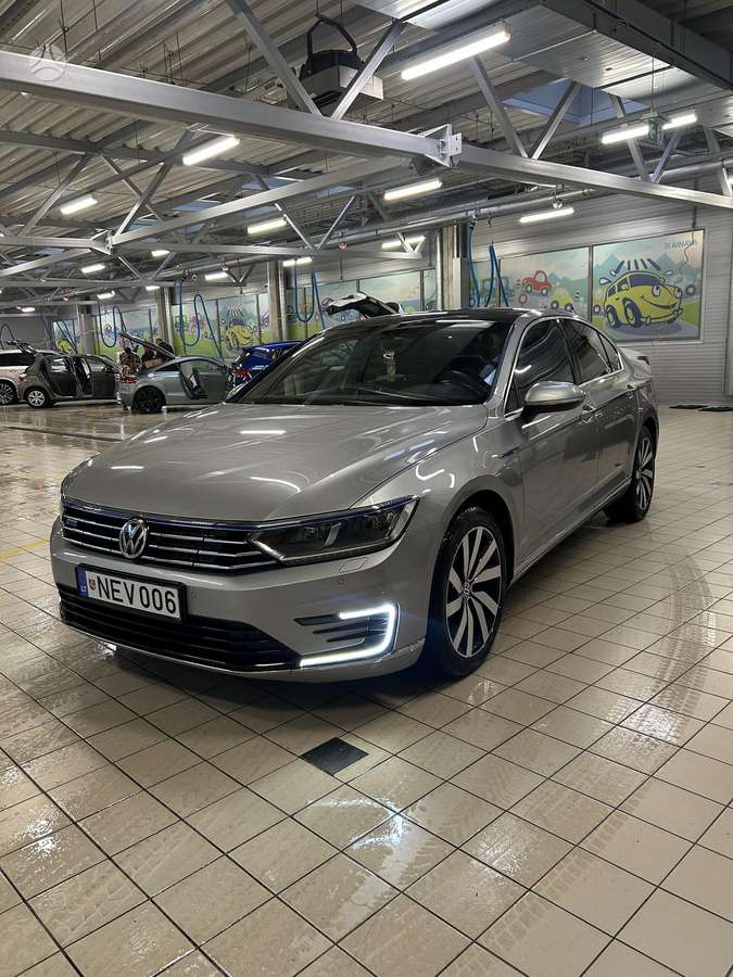 Volkswagen Passat - 3