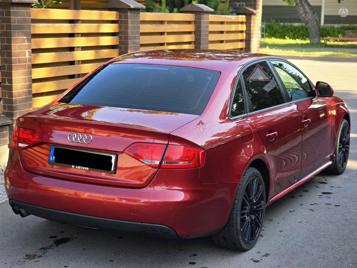 Audi A4, 1.8 l., Седан