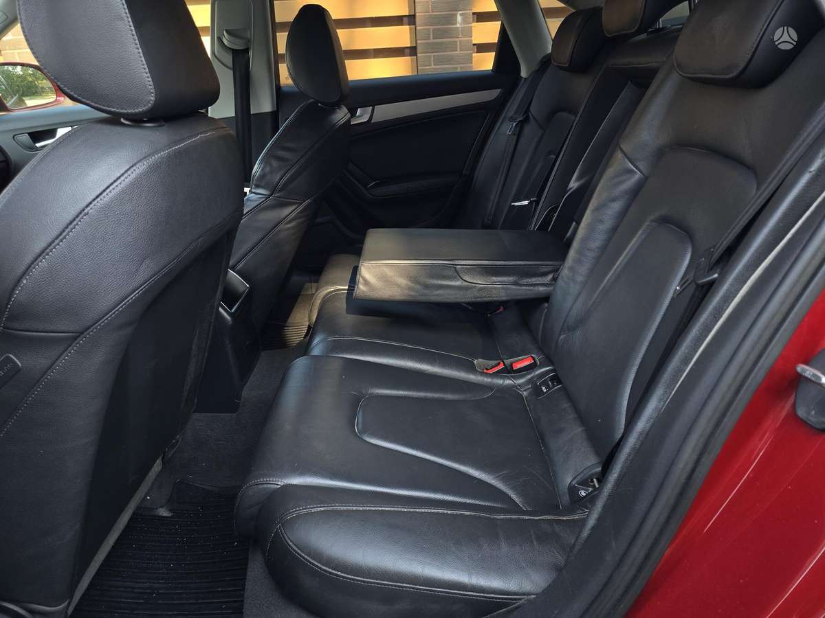 Audi A4, 1.8 l., Седан