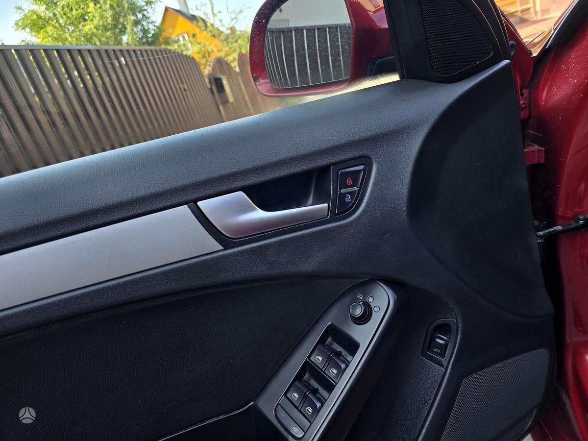 Audi A4, 1.8 l., Седан