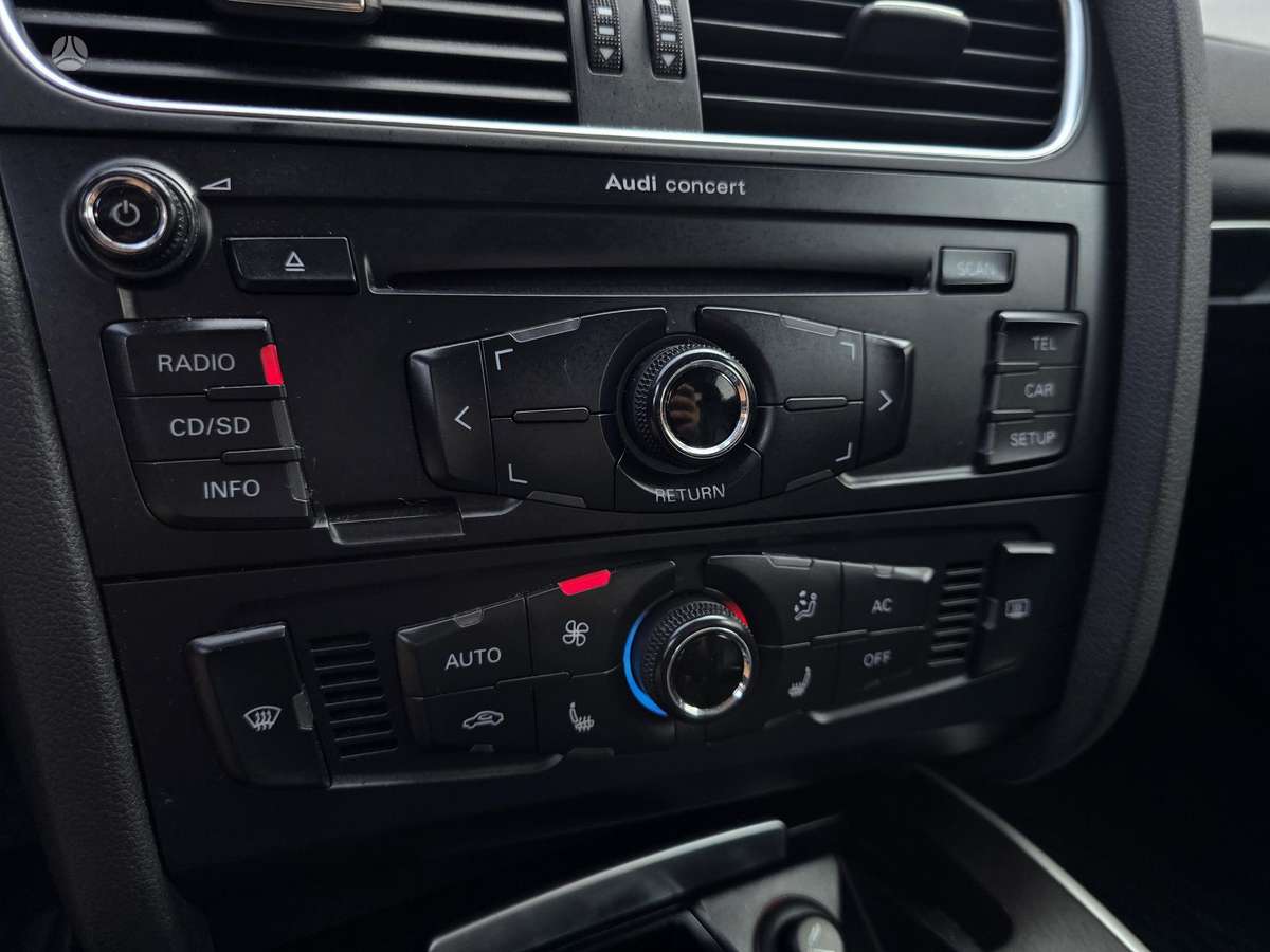 Audi A4, 1.8 l., Седан