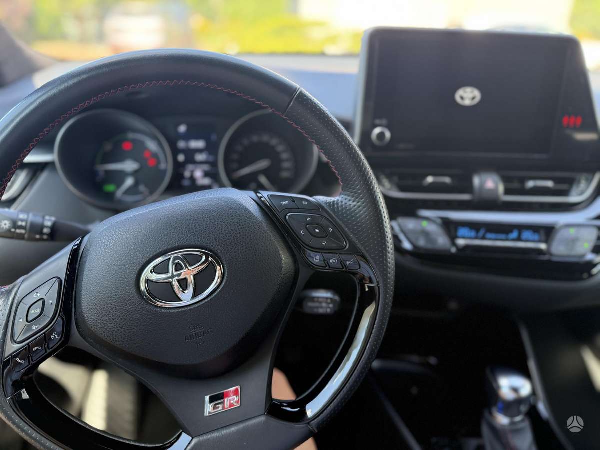 Toyota C-HR - 7