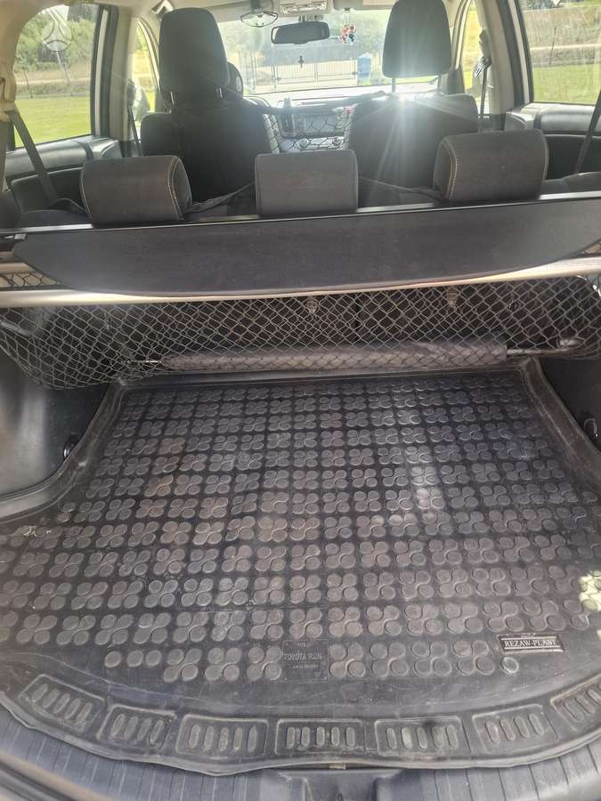 Toyota RAV4 - 9