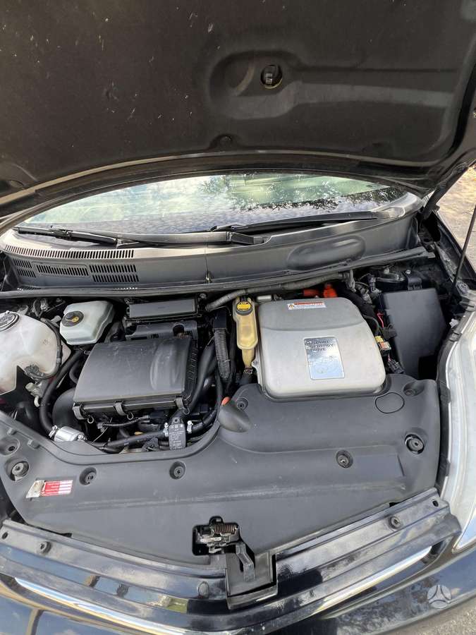 Toyota Prius - 3
