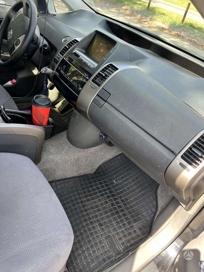 Toyota Prius - 10