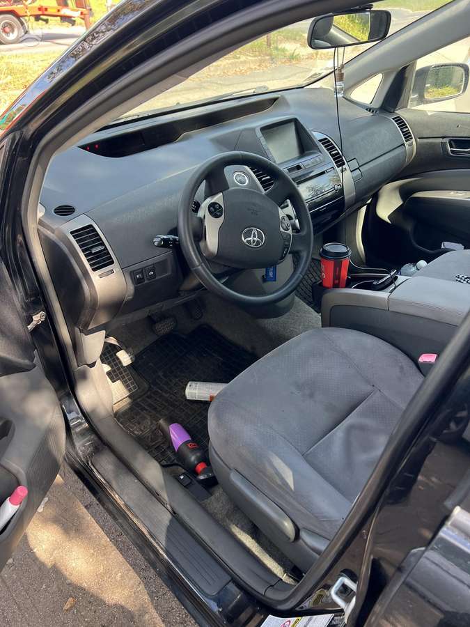Toyota Prius - 12