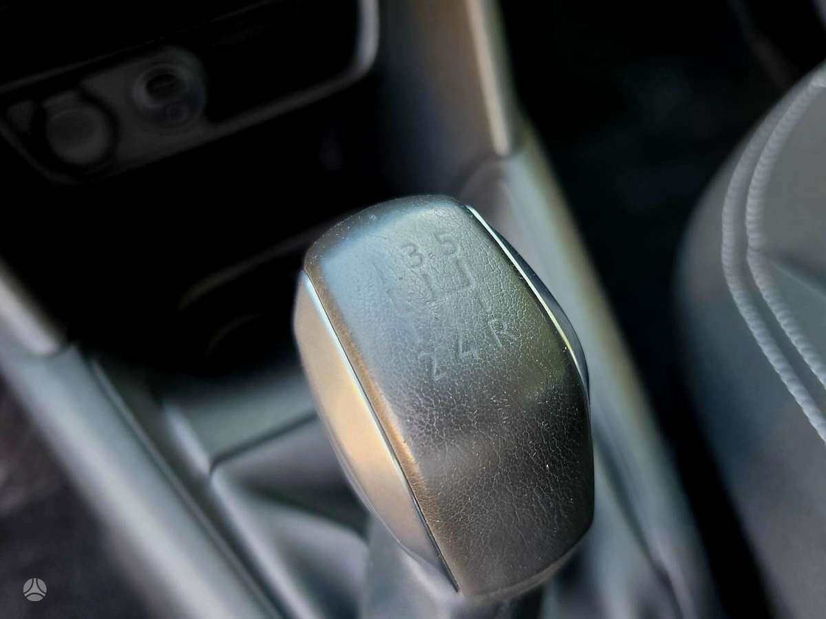 Peugeot 208, 1.2 l., Хэтчбек