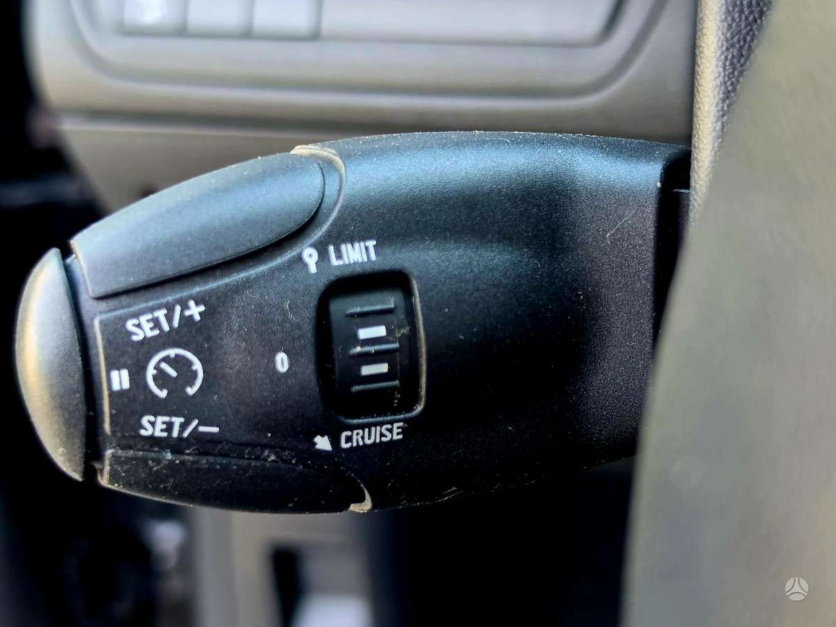 Peugeot 208, 1.2 l., Хэтчбек