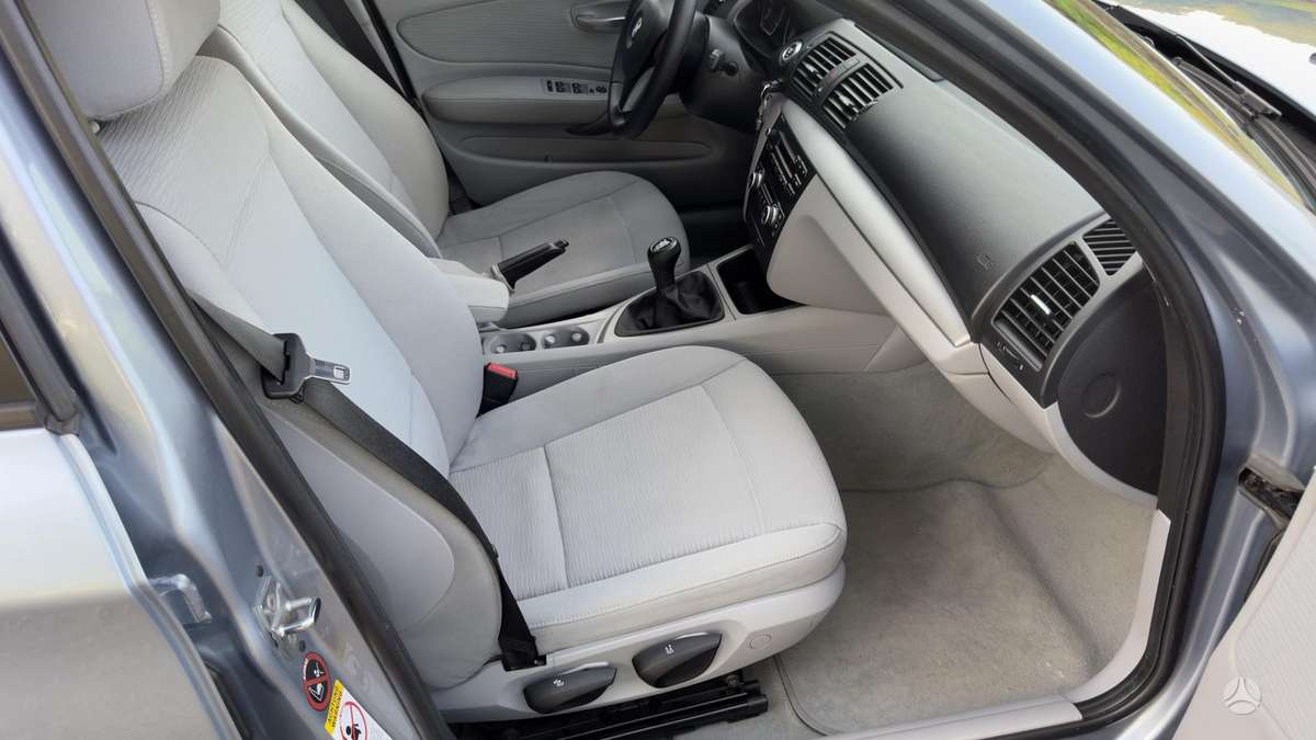 BMW 116, 2.0 l., hatchback