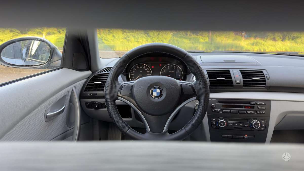 BMW 116, 2.0 l., hatchback