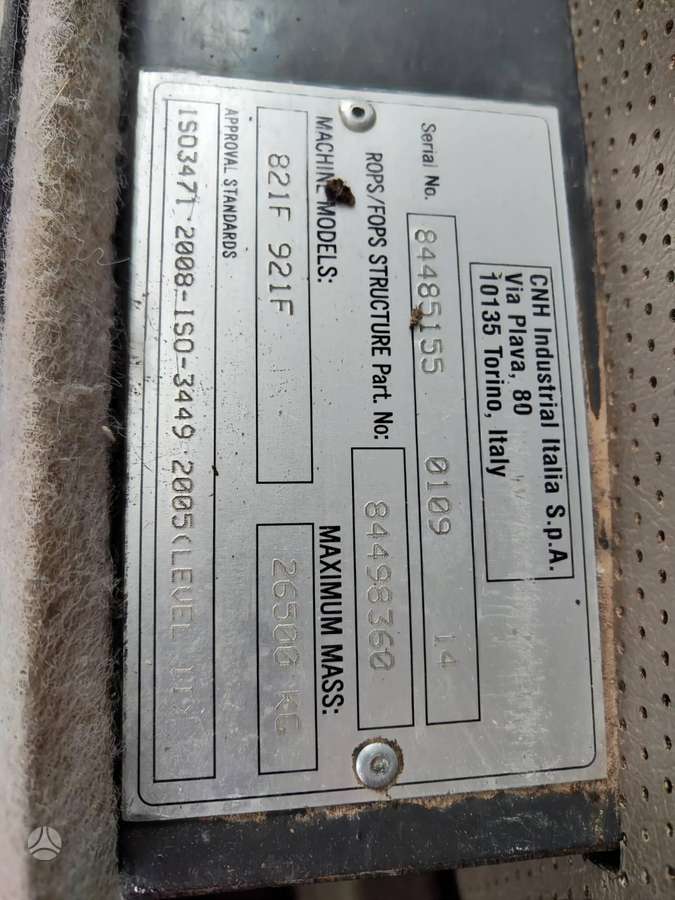 Case 821F, фронтальные погрузчики