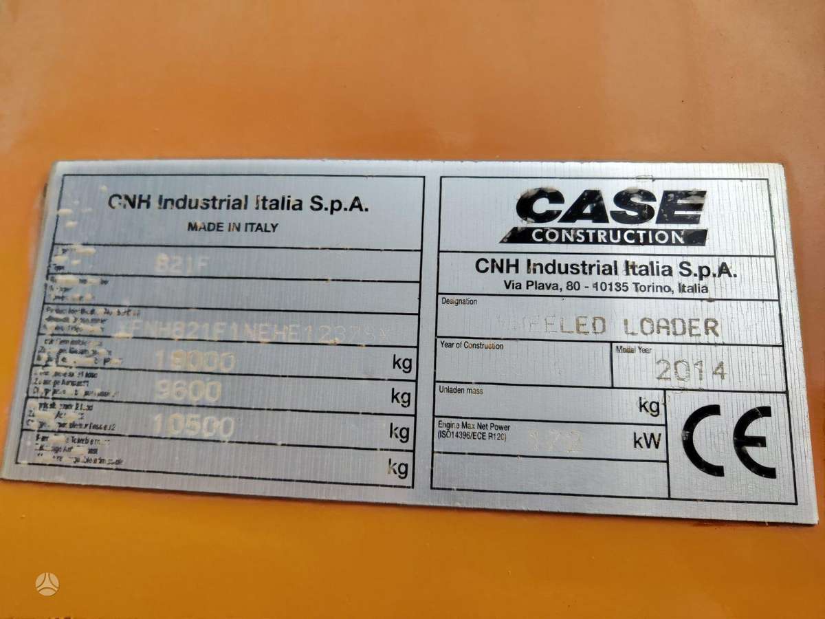 Case 821F, фронтальные погрузчики