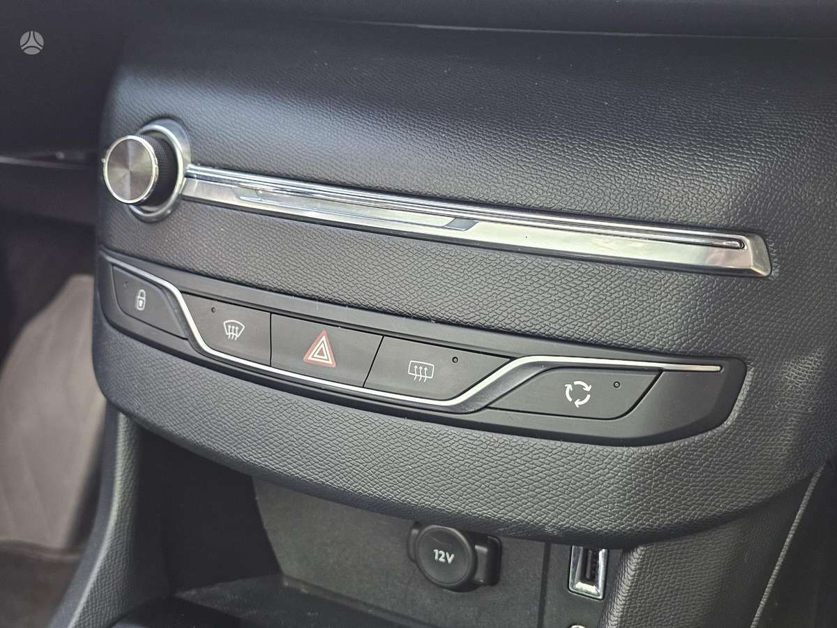 Peugeot 308 - 11