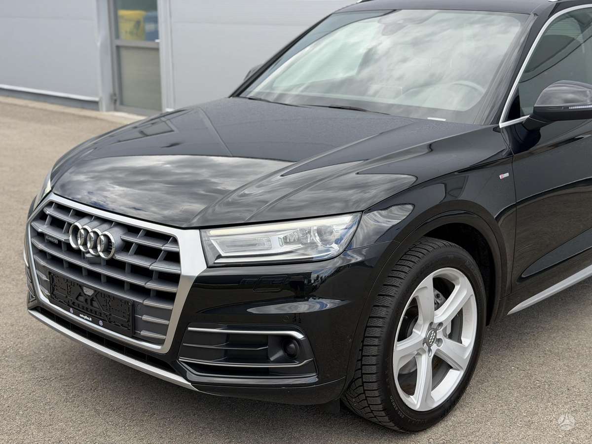 Audi Q5, 2.0 l., off-road / crossover