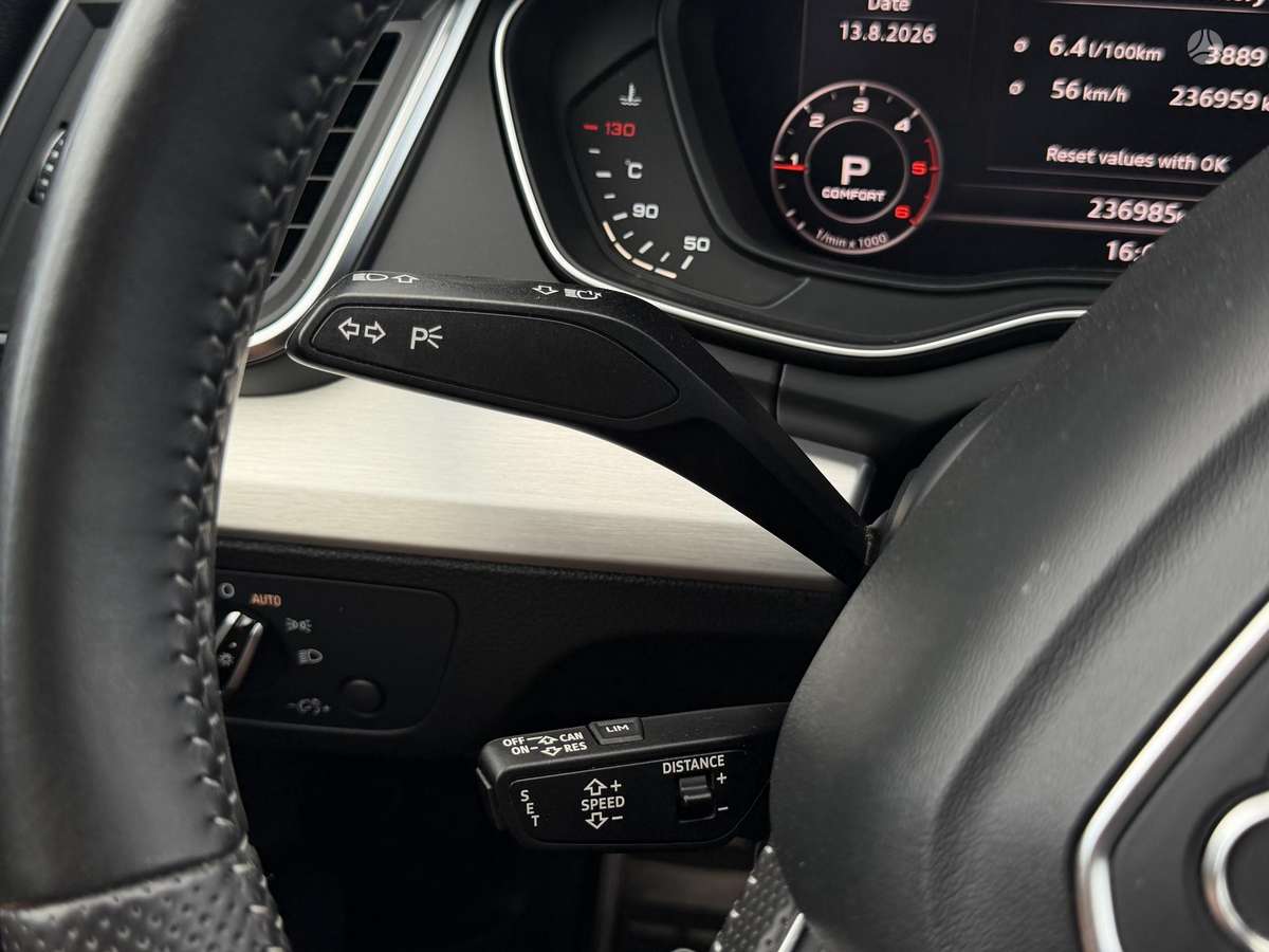 Audi Q5, 2.0 l., off-road / crossover