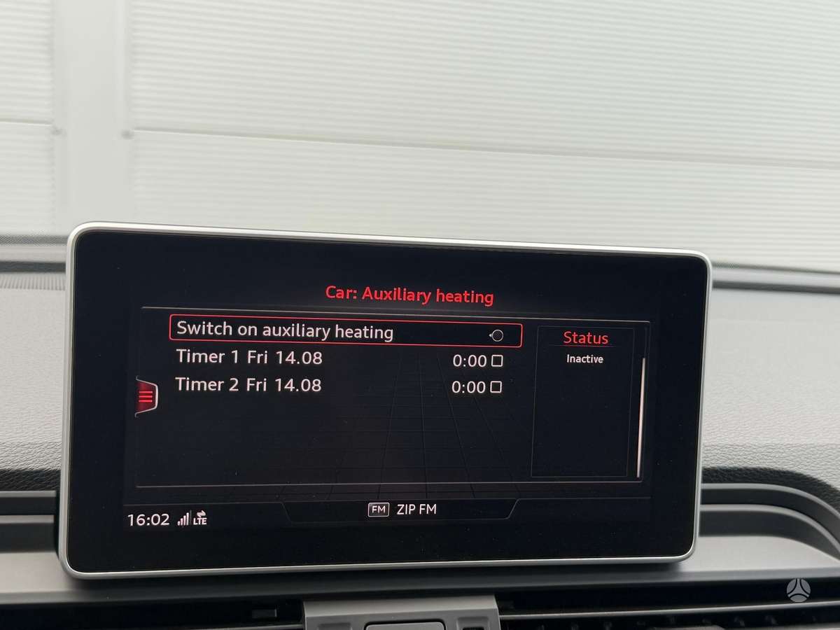 Audi Q5, 2.0 l., off-road / crossover