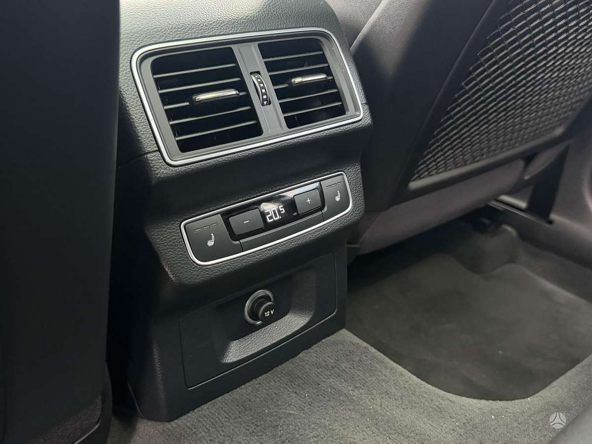 Audi Q5, 2.0 l., off-road / crossover