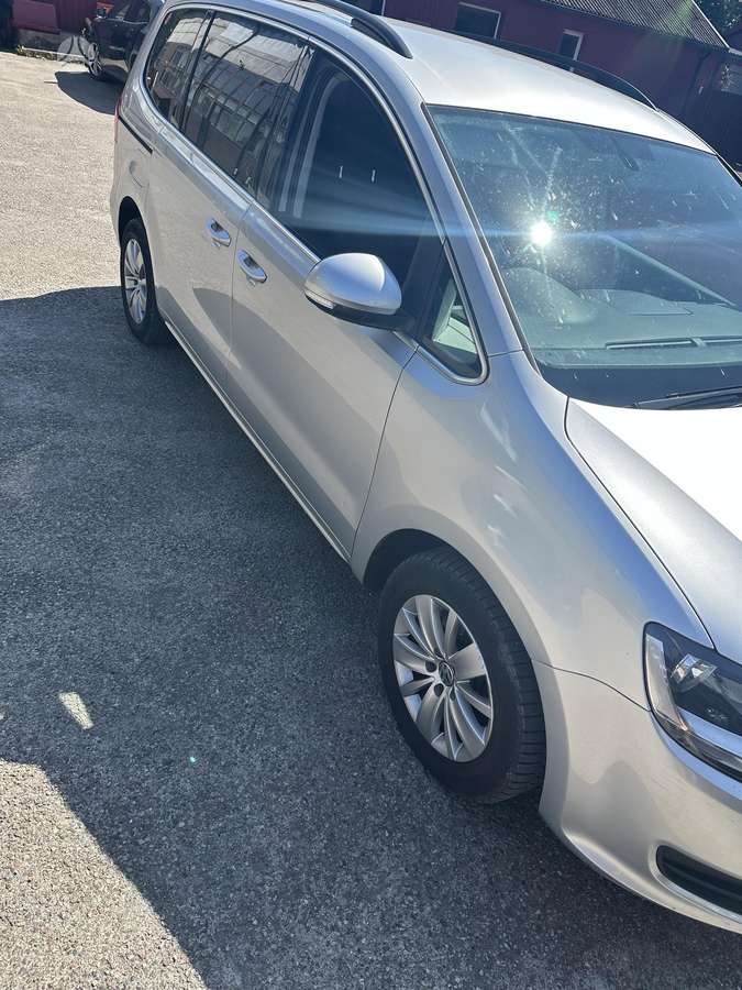 Volkswagen Sharan по частям. Detaliu pristatymas