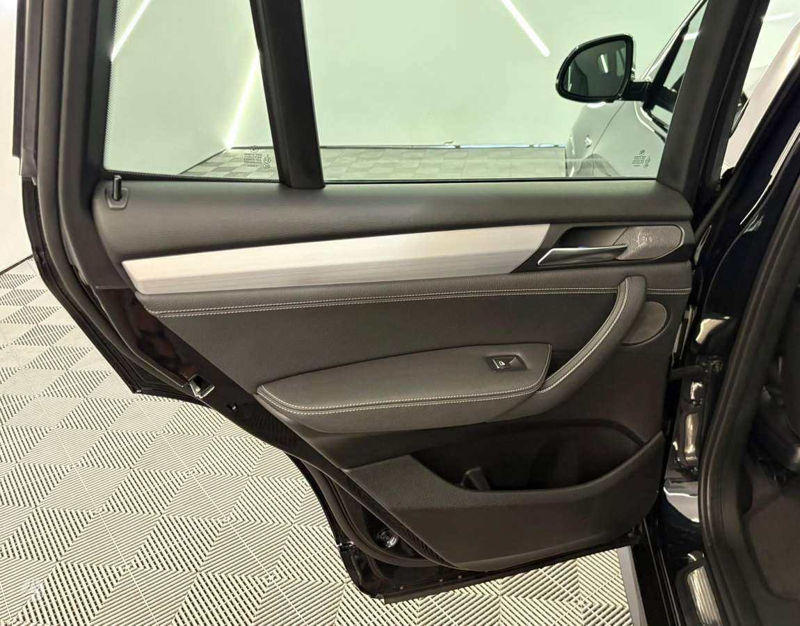BMW X3, 3.0 l., off-road / crossover