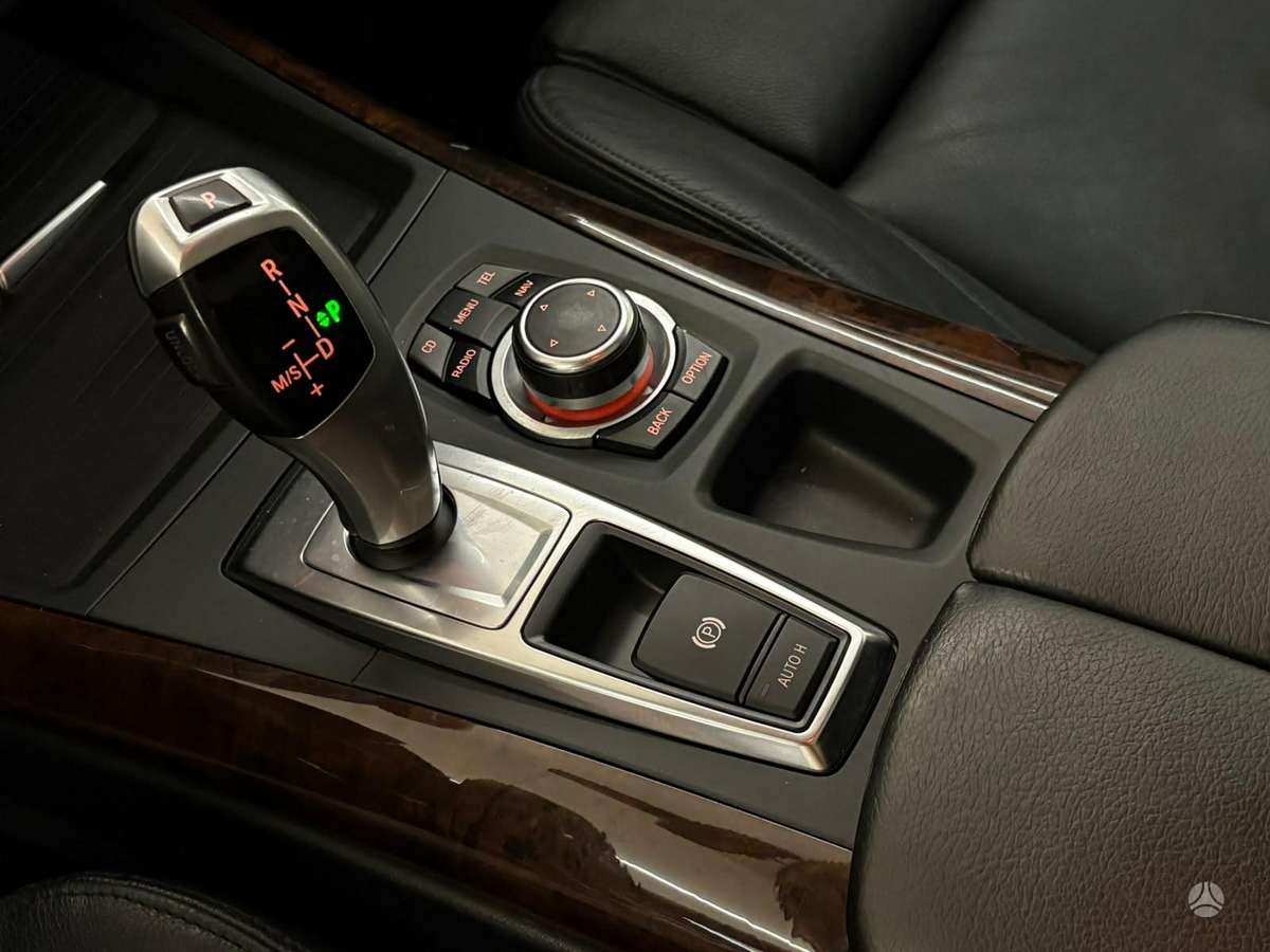 BMW X5, 3.0 l., off-road / crossover